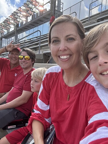 IMG7854863216504761379