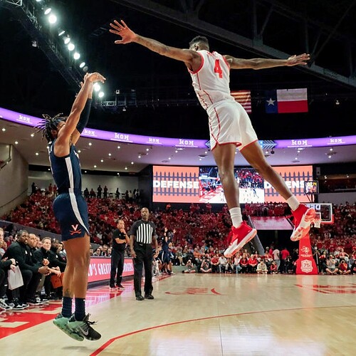 2022-05-09 Taze Moore Leap_R (square)
