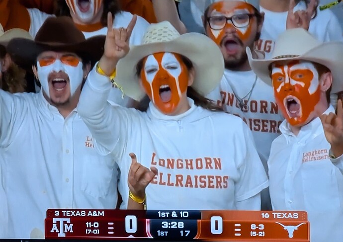 PXL_20251129_011906888