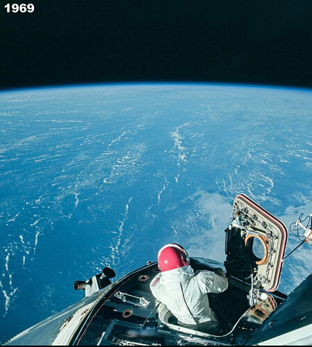 1969-03-06 Apollo 9 David Scott Space Walk