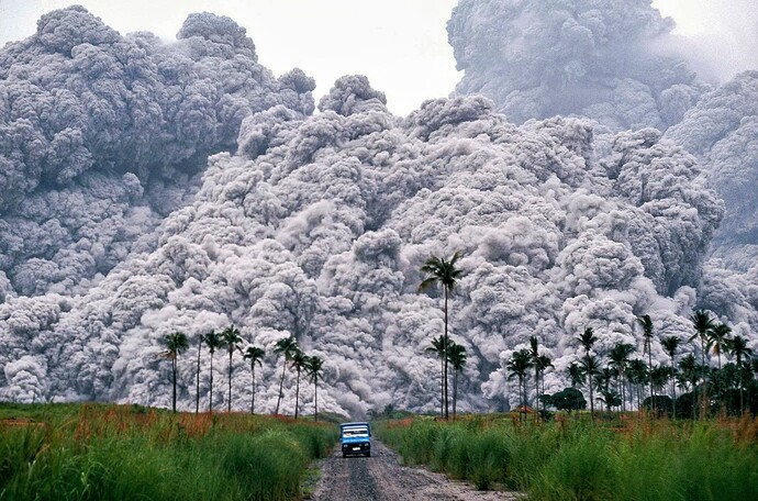 1991-06-15 Truck Fleeing Pinatubo_R