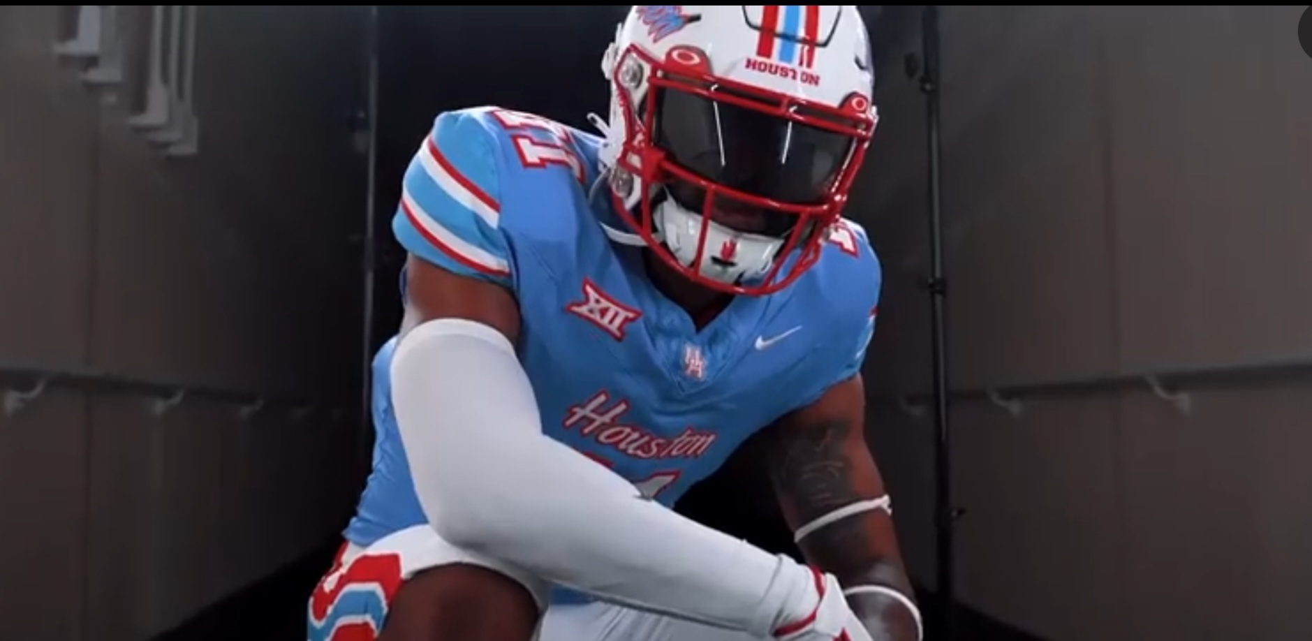 UH football: Cougars to wear Oilers-inspired uniforms for opener