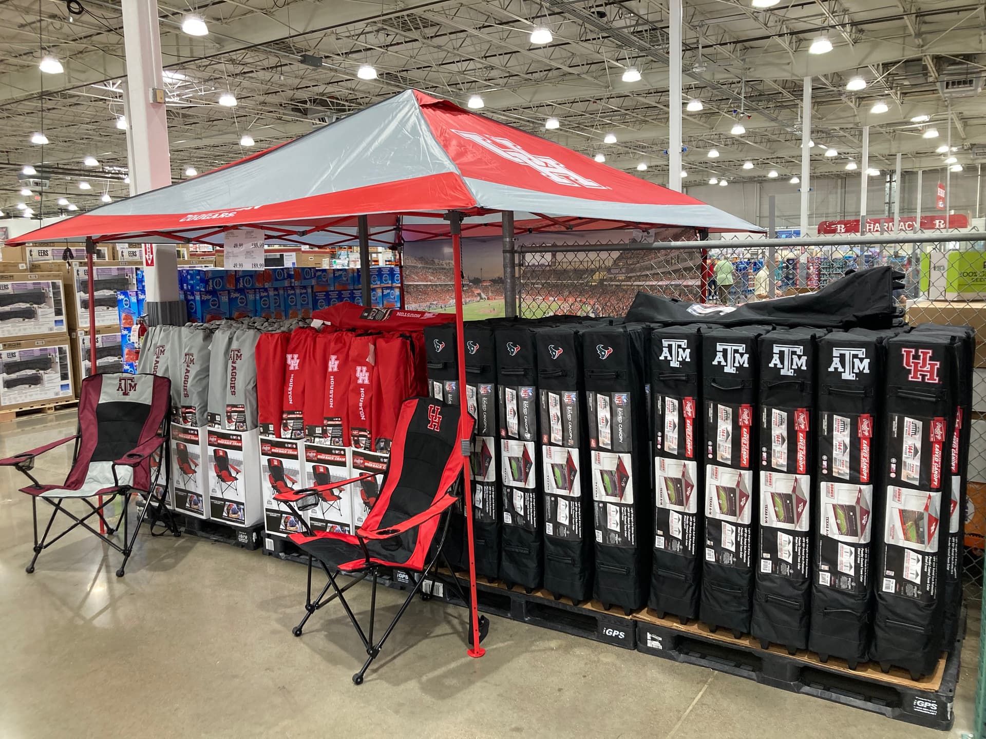 UH canopies at Costco Cougar Football Coogfans